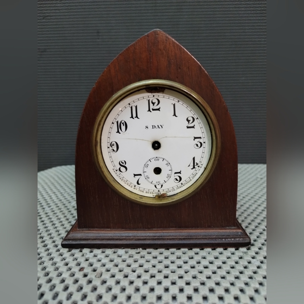 Vintage Sessions 8 Day Beehive Shelf Wood Case Clock